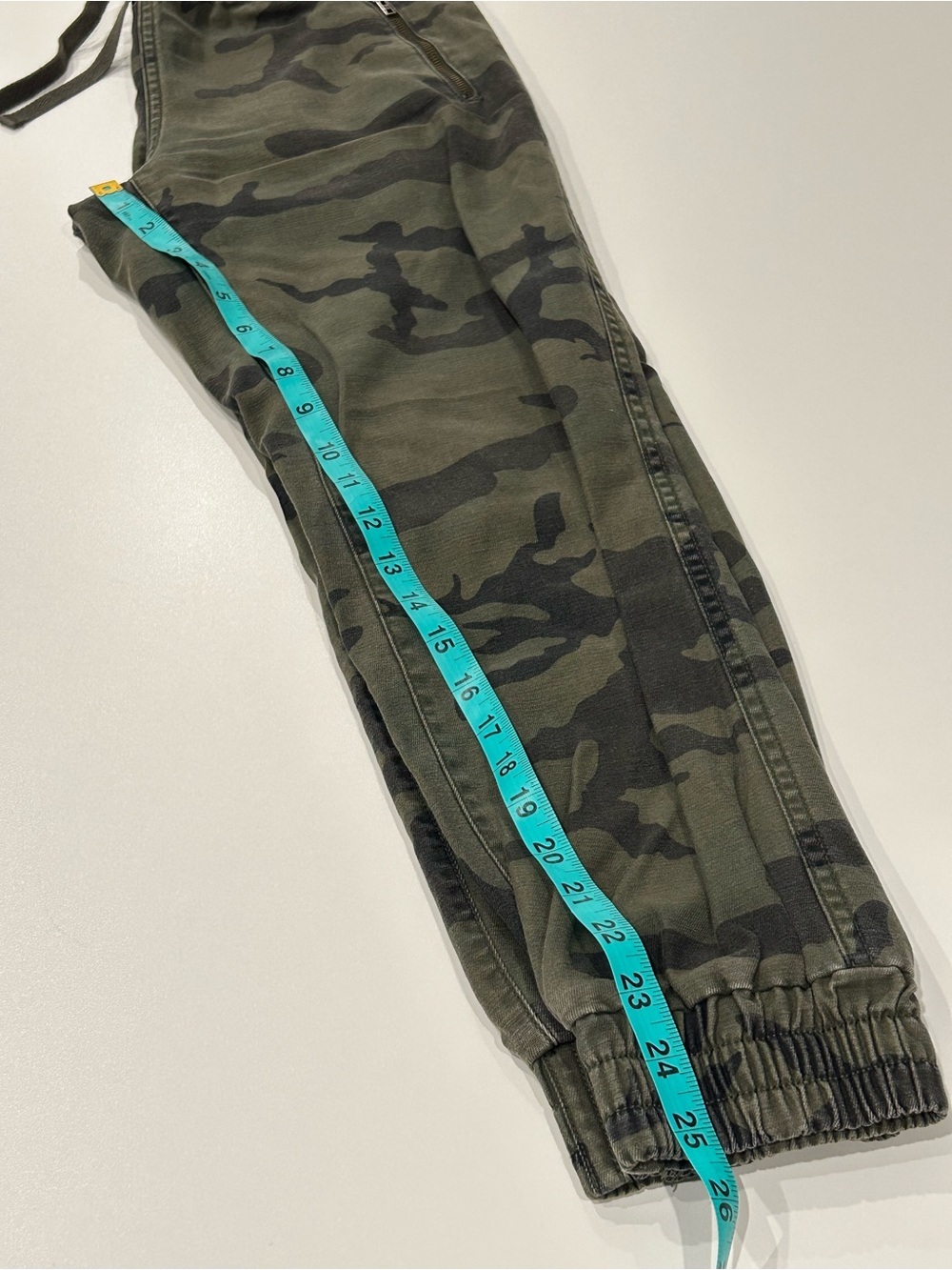 TNA Aritzia Alix High Waisted Cotton Twill Camo Jogger Pants - Picture 5 of 8